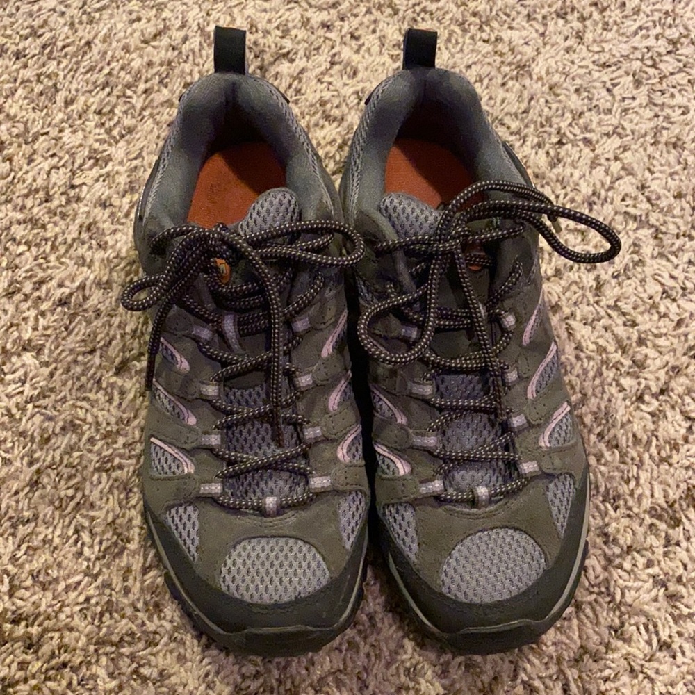 Like new Keen Koven low Hiking shoe
